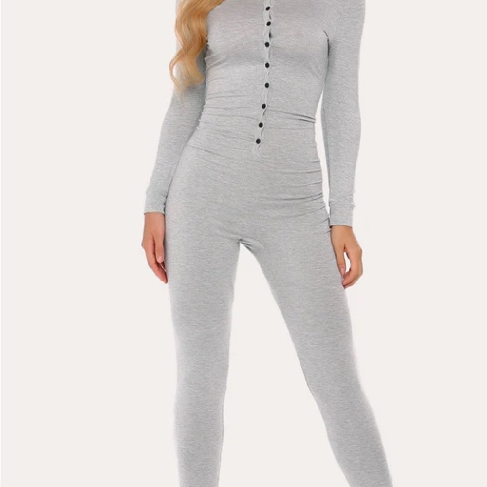Women's Gray Long Sleeve Pajama Set